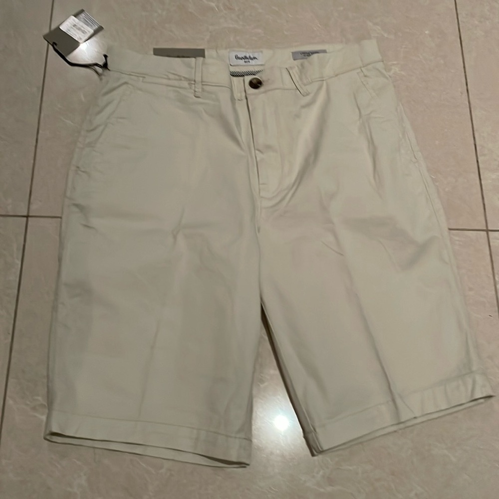 Brand new with tags Goodfellow & Co khaki men’s shorts